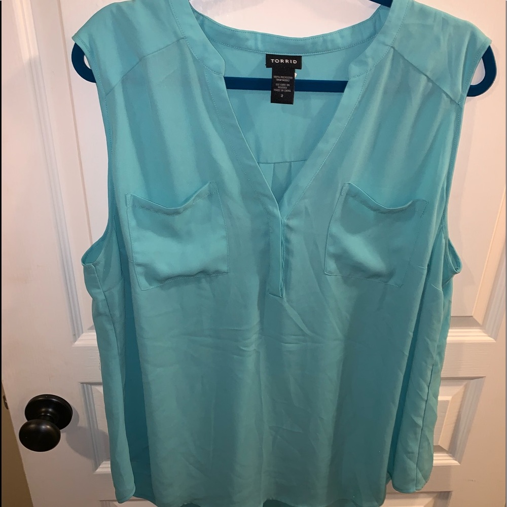 Light blue/green sleeve top
